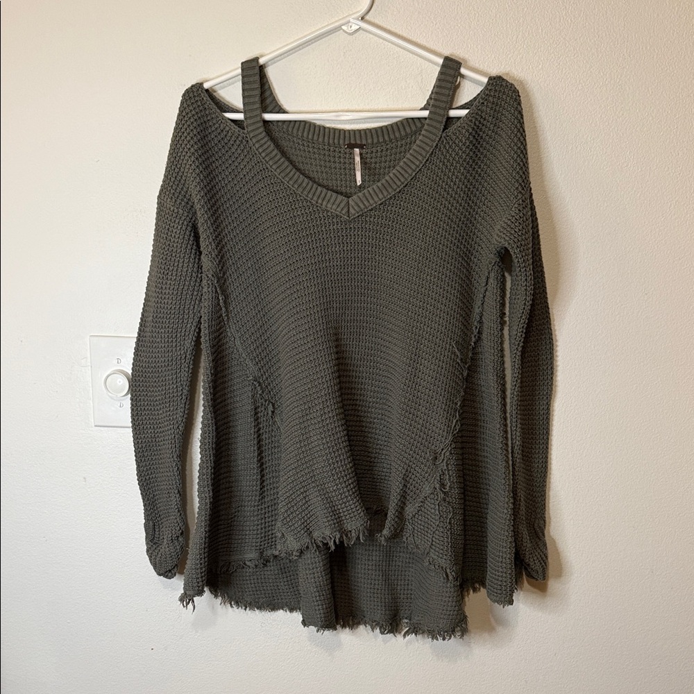 Free‎ People Olive Moonshine Distressed Knit Cold Shoulder Sweater Oversized